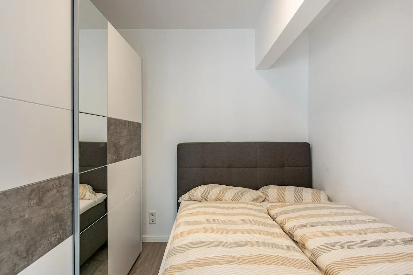 Altstadt Apartment With Privade Terrasa Dusseldorf 0*,  Germany